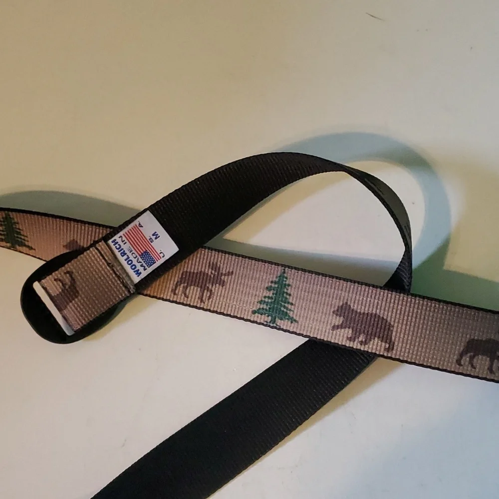 New Woolrich boy's M woodland (moose, bear, tree) belt